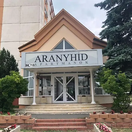 Aranypart Feszek * Siófok