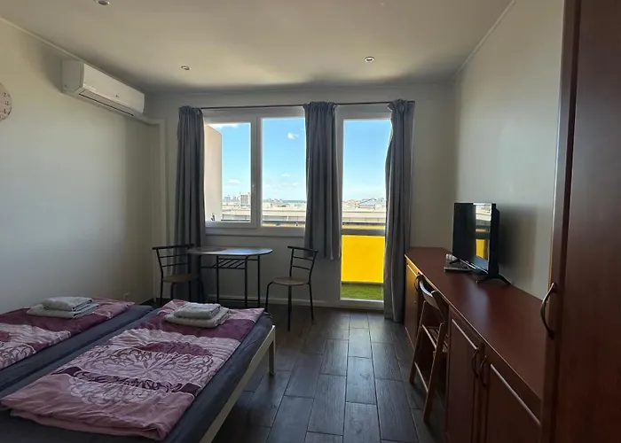 Aranypart Feszek アパート シオーフォク